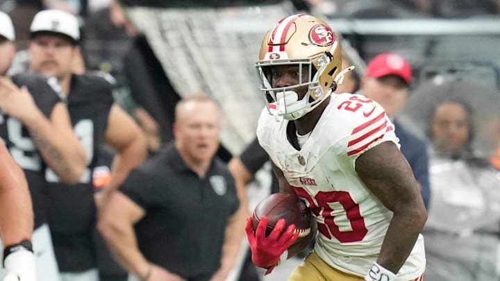 San Francisco 49ers running back Jeff Wilson Jr. (20)