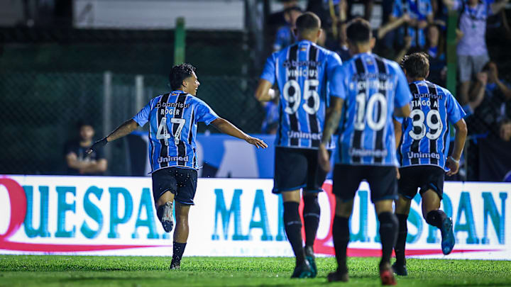 Roger anotou um dos gols do Tricolor no primeiro jogo de 2026