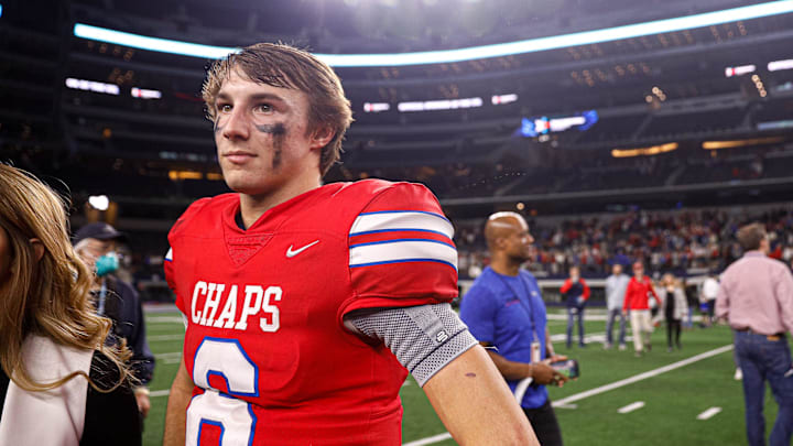 Westlake quarterback Cade Klubnik loks out over the field after the win over Guyer in the Class 6A Division 2 State Championship at AT&T Stadium in Arlington, Texas on Dec. 18, 2021. Westlake defeated Guyer 40-21.

Aem Westlake Vs Guyer 26