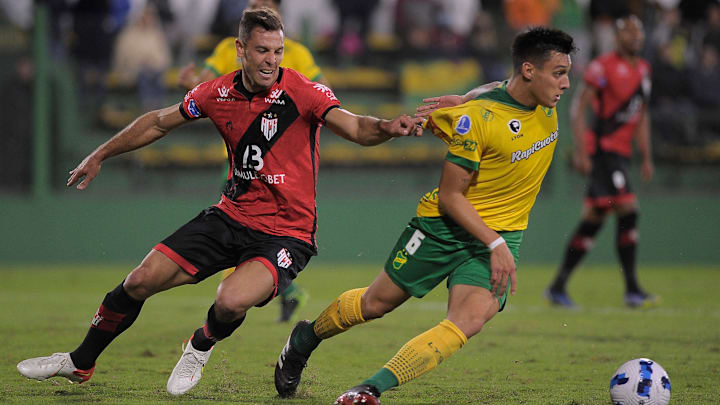 Líder da chave, Dragão recebe o Defensa na esperança de reencontrar o caminho das vitórias 