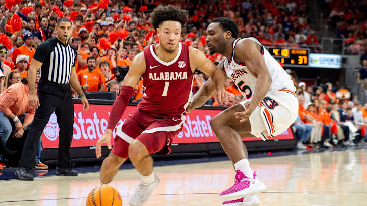 Alabama v Auburn