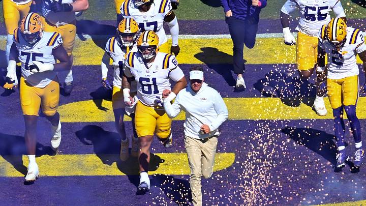 Tigers Head Coach Lane Kiffin, The LSU Tigers take on the Mississippi State Bulldogs. October 17, 2026; Baton Rouge, LA, USA; at Tiger Stadium. Tigers Head Coach Lane Kiffin, The LSU Tigers take on the Mississippi State Bulldogs. October 17, 2026; Baton Rouge, LA, USA; at Tiger Stadium.