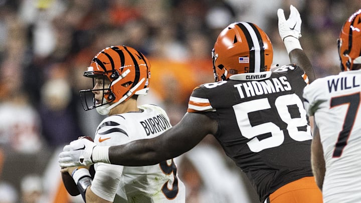 New Detroit Lions defensive end Isaiah Thomas (58).