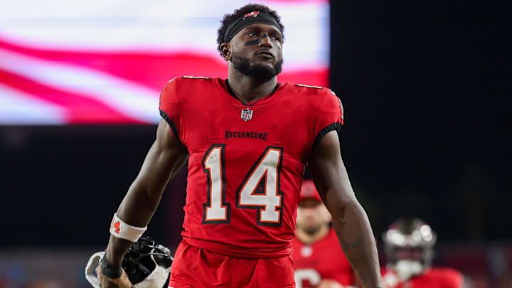 Oct 21, 2024; Tampa, Florida, USA; Tampa Bay Buccaneers wide receiver Chris Godwin (14) looks on before a game against theBaltimore Ravens at Raymond James Stadium. Mandatory Credit: Nathan Ray Seebeck-Imagn Images Oct 21, 2024; Tampa, Florida, USA; Tampa Bay Buccaneers wide receiver Chris Godwin (14) looks on before a game against theBaltimore Ravens at Raymond James Stadium. Mandatory Credit: Nathan Ray Seebeck-Imagn Images