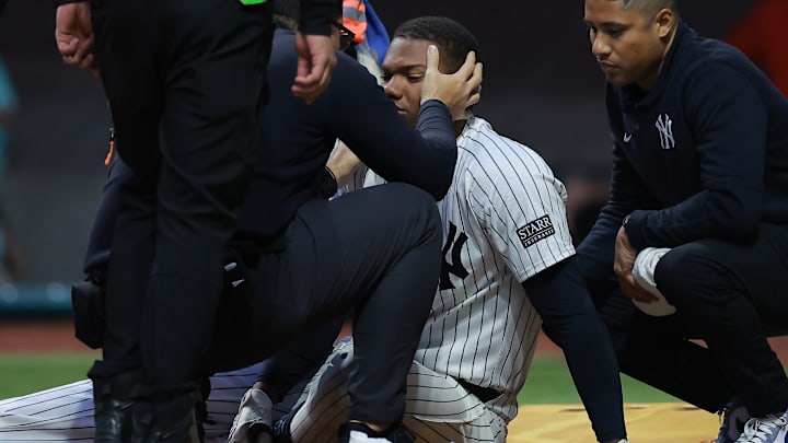 Diablos Rojos v New York Yankees