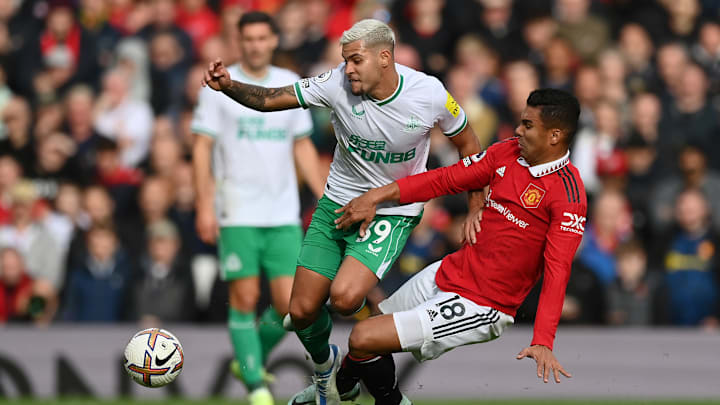 Bruno Guimarães e Casemiro estarão em lados opostos na final da Copa da Liga Inglesa Bruno Guimarães e Casemiro estarão em lados opostos na final da Copa da Liga Inglesa