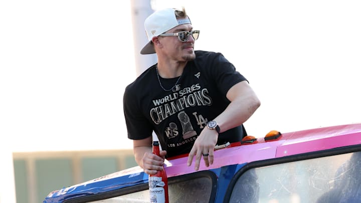Nov 1, 2024; Los Angeles, CA, USA; Los Angeles Dodgers outfielder Enrique Hernandez celebrates with fans during the 2024 World Series Championship parade in downtown Los Angeles. Mandatory Credit: Kiyoshi Mio-Imagn Images Nov 1, 2024; Los Angeles, CA, USA; Los Angeles Dodgers outfielder Enrique Hernandez celebrates with fans during the 2024 World Series Championship parade in downtown Los Angeles. Mandatory Credit: Kiyoshi Mio-Imagn Images