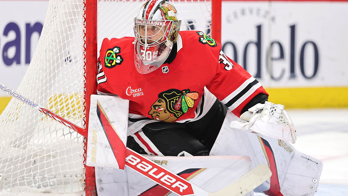 Is Knight a franchise goaltender for the Blackhawks?