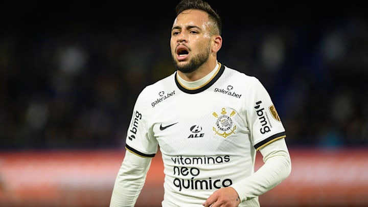 Maycon foi substituído ainda no primeiro tempo no último jogo do Corinthians