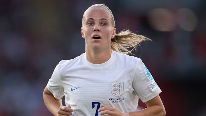 Beth Mead, meilleure buteuse anglaise, tentera de faire des misères à la défense suédoise, mardi soir.