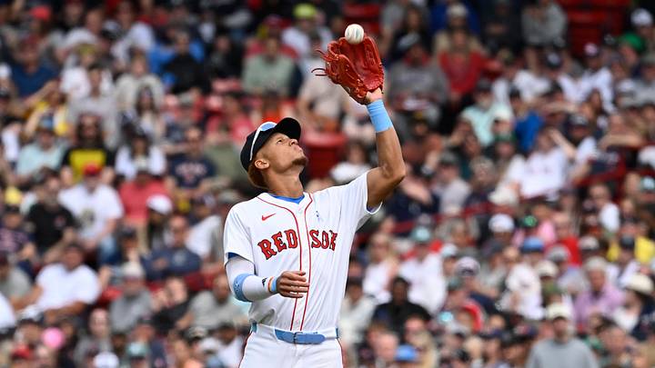 Jun 15, 2025; Boston, Massachusetts, USA; Boston Red Sox second baseman Kristian Campbell (28) makes a catch for an out against the New York Yankees during the seventh inning at Fenway Park. Mandatory Credit: Eric Canha-Imagn Images