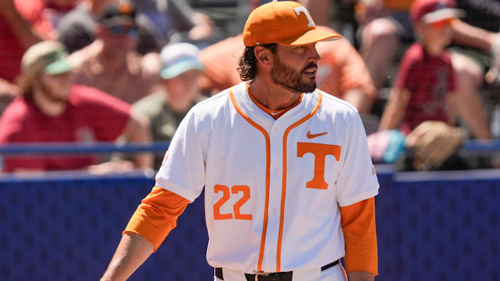 May 21, 2025; Hoover, AL, USA; Tennessee head coach Tony Vitello heads to the dugout after a timeout during the game with Alabama in the second round of the SEC Baseball Tournament at the Hoover Met. May 21, 2025; Hoover, AL, USA; Tennessee head coach Tony Vitello heads to the dugout after a timeout during the game with Alabama in the second round of the SEC Baseball Tournament at the Hoover Met.