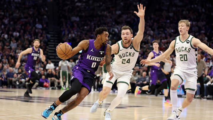 Milwaukee Bucks v Sacramento Kings