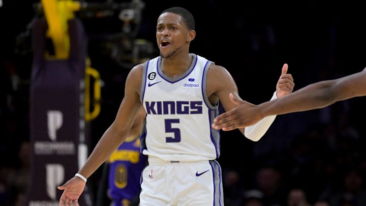 Sacramento Kings guard De'Aaron Fox (5) celebrates.