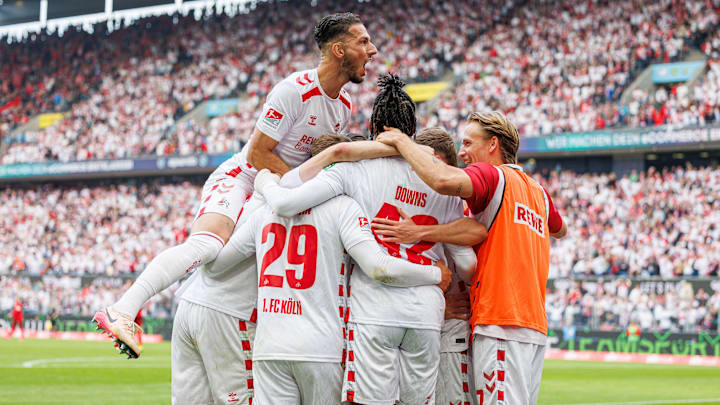 Der 1. FC Köln ist zurück in der Bundesliga! Der 1. FC Köln ist zurück in der Bundesliga!