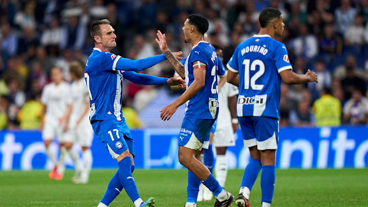 Real Madrid CF v Deportivo Alaves  - La Liga EA Sports