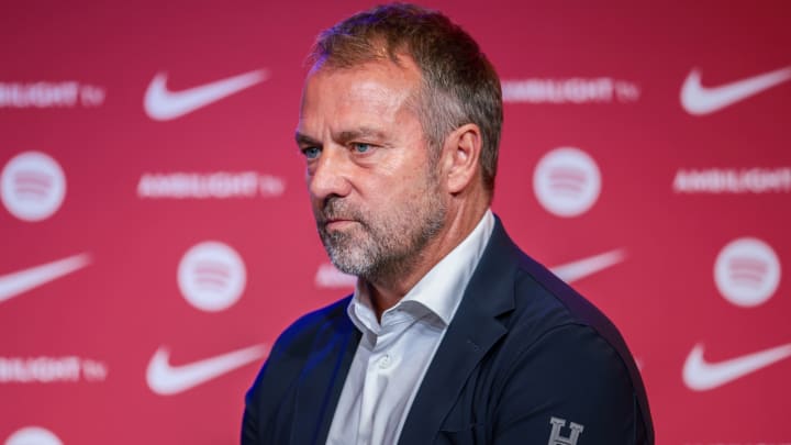 Hansi Flick voudrait récupérer un de ses anciens joueurs. Hansi Flick voudrait récupérer un de ses anciens joueurs.