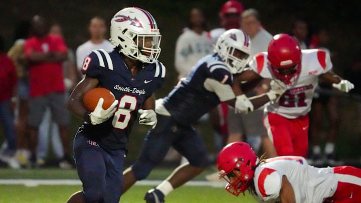 South-Doyle's Jeremiah Smith (8) runs the ball during a TSSAA high school football game between against Austin-East on August 22, 2025, in Knoxville, Tennessee.