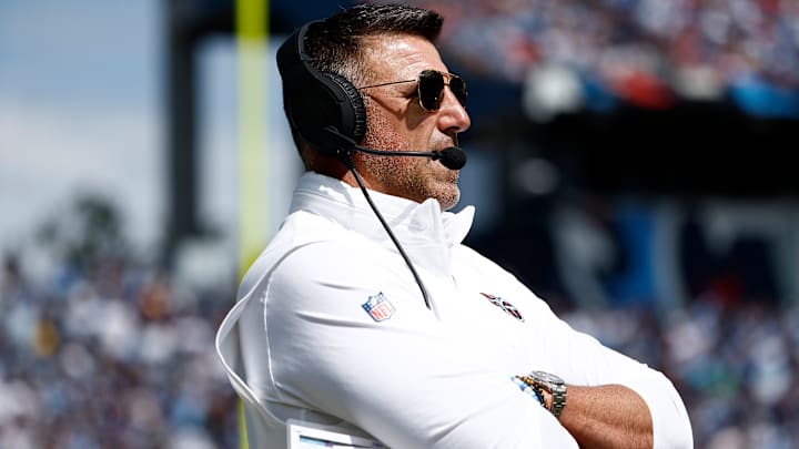 Los Angeles Chargers v Tennessee Titans