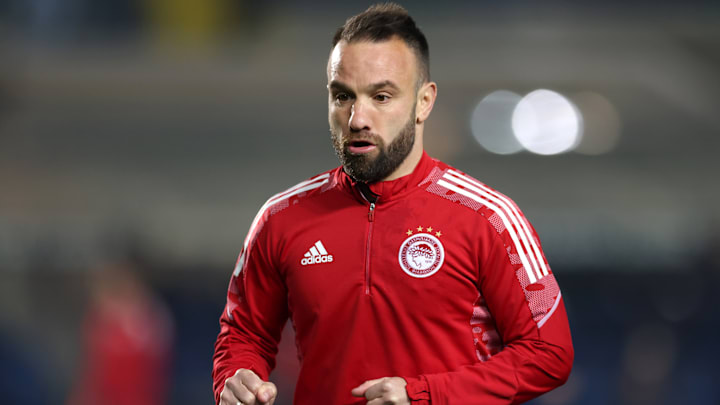 Mathieu Valbuena essaye de convaincre.