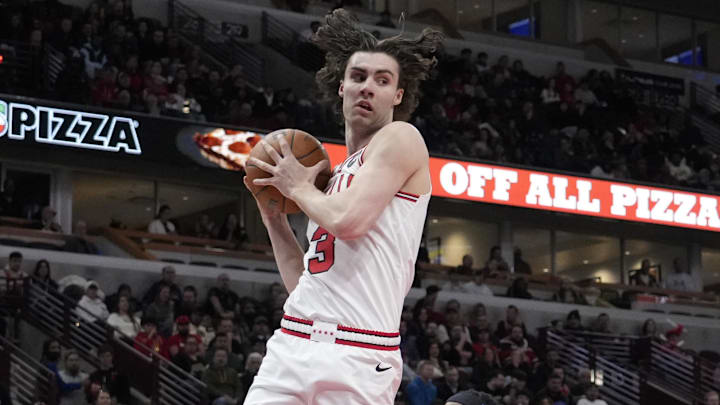 Apr 1, 2025; Chicago, Illinois, USA; Chicago Bulls guard Josh Giddey (3) grabs a rebound against the Toronto Raptors during the first quarter at United Center. Mandatory Credit: David Banks-Imagn Images Apr 1, 2025; Chicago, Illinois, USA; Chicago Bulls guard Josh Giddey (3) grabs a rebound against the Toronto Raptors during the first quarter at United Center. Mandatory Credit: David Banks-Imagn Images