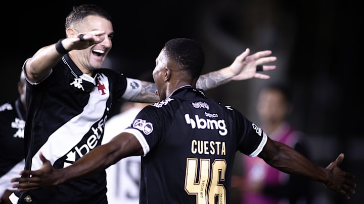 Carlos Cuesta segue como dúvida