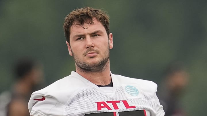 Atlanta Falcons center Drew Dalman