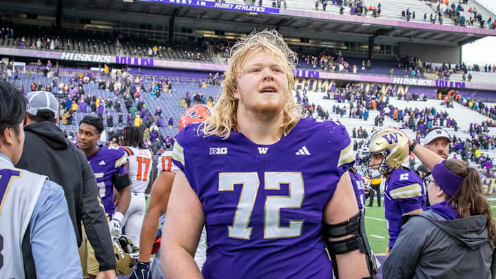 John Mills soaks in a 42-25 victory over Illinois in his return from an injury. John Mills soaks in a 42-25 victory over Illinois in his return from an injury.