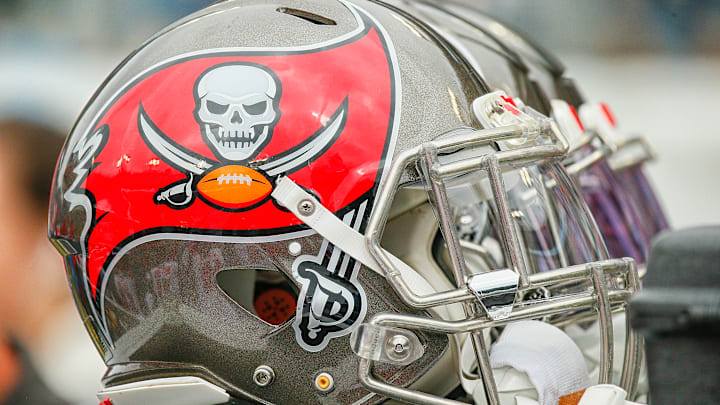 Tampa Bay Buccaneers v Tennessee Titans