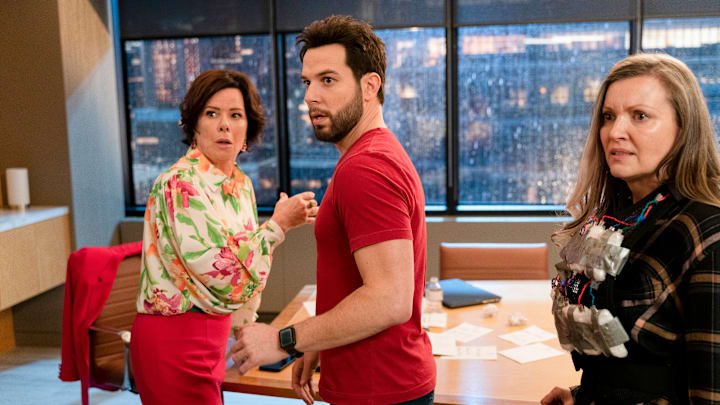 “Gloom and Boom” – When a stranger with a bomb appears at the law firm demanding Margaret reverse her efforts to free her client on death row or the bomb will detonate, Margaret and Todd must rely on their legal and detective skills to untangle the crime, uncover the intentions of the bomber and save everyone at the firm, on the CBS Original drama SO HELP ME TODD, Thursday, April 27 (9:01-10:00 PM, ET/PT) on the CBS Television Network, and available to stream live and on demand on Paramount+*.
