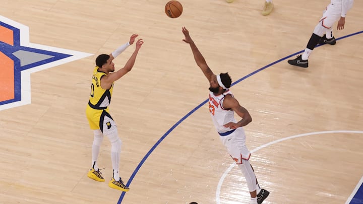 Indiana Pacers guard Tyrese Haliburton (0) shoots a game-tying two point shot 