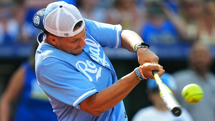 Patrick Mahomes and a few other Kansas City Chiefs players might be able to help out the Royals with the right lineup.