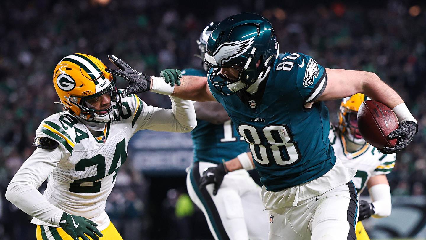 NFL Week 10 Picks From the MMQB Staff: Eagles Visit Packers on Monday Night