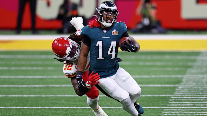 Feb 9, 2025; New Orleans, LA, USA; Kansas City Chiefs linebacker Nick Bolton (32) tackles Philadelphia Eagles running back Kenneth Gainwell (14) during the first half of Super Bowl LIX at Caesars Superdome. Mandatory Credit: Bill Streicher-Imagn Images Feb 9, 2025; New Orleans, LA, USA; Kansas City Chiefs linebacker Nick Bolton (32) tackles Philadelphia Eagles running back Kenneth Gainwell (14) during the first half of Super Bowl LIX at Caesars Superdome. Mandatory Credit: Bill Streicher-Imagn Images