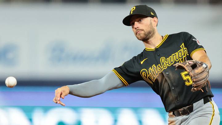 Aug 12, 2026; Miami, Florida, USA; Pittsburgh Pirates second baseman Brandon Lowe (5) throws to first base to retire Miami Marlins center fielder Jakob Marsee (not pictured) during the fourth inning at loanDepot Park. Mandatory Credit: Sam Navarro-Imagn Images Aug 12, 2026; Miami, Florida, USA; Pittsburgh Pirates second baseman Brandon Lowe (5) throws to first base to retire Miami Marlins center fielder Jakob Marsee (not pictured) during the fourth inning at loanDepot Park. Mandatory Credit: Sam Navarro-Imagn Images