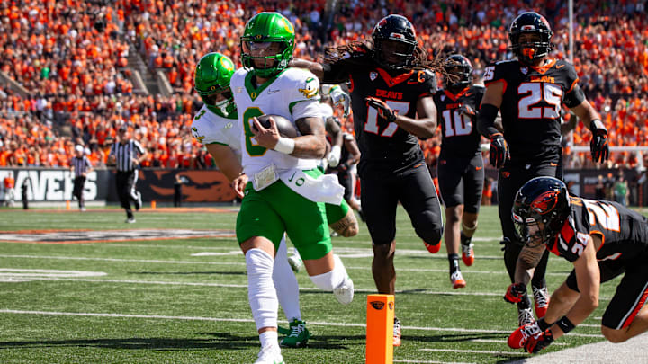 Oregon quarterback Dillon Gabriel