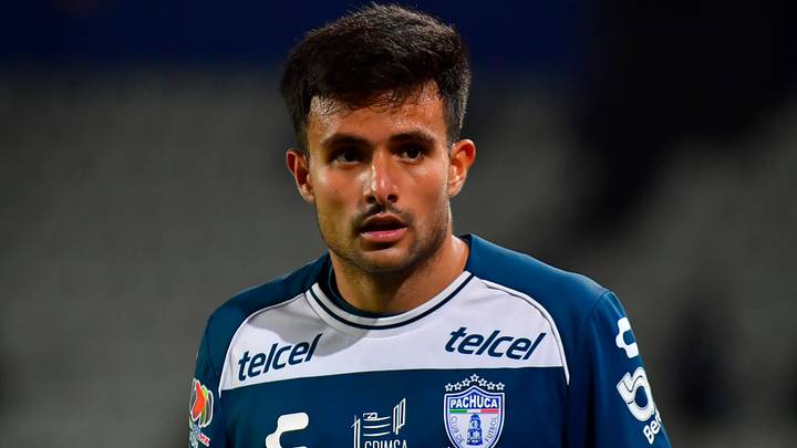 Pachuca decidió renovar a varios de sus jóvenes como los mediocampistas Alan Bautista y Pedro Pedraza.