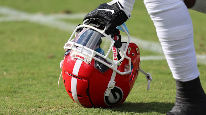 Oct 28, 2023; Jacksonville, Florida, USA; A detail view of a Georgia Bulldogs helmet prior to the game against the Florida Gators at EverBank Stadium. Mandatory Credit: Kim Klement Neitzel-Imagn Images Oct 28, 2023; Jacksonville, Florida, USA; A detail view of a Georgia Bulldogs helmet prior to the game against the Florida Gators at EverBank Stadium. Mandatory Credit: Kim Klement Neitzel-Imagn Images