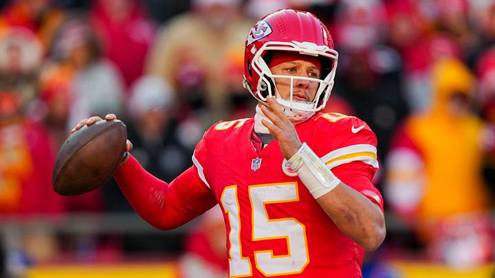 Kansas City Chiefs quarterback Patrick Mahomes bounced back in 2025, finishing tied for QB2 by FPPG.