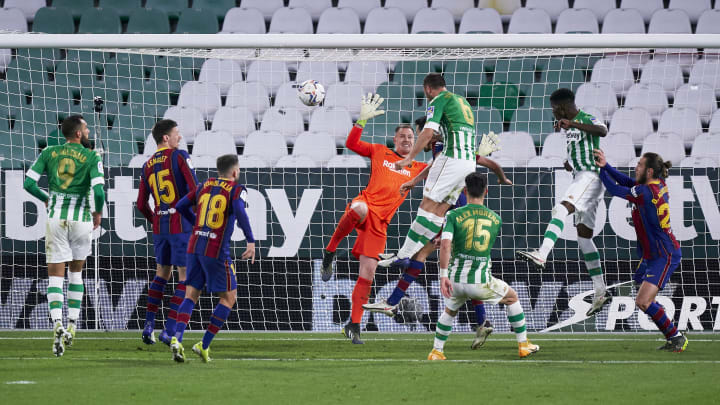 Equipes jogam no Camp Nou | Real Betis v FC Barcelona - La Liga Santander