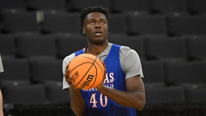 Providence, RI, USA; Kansas Jayhawks forward Flory Bidunga (40) practices at Amica Mutual Pavilion. Providence, RI, USA; Kansas Jayhawks forward Flory Bidunga (40) practices at Amica Mutual Pavilion.