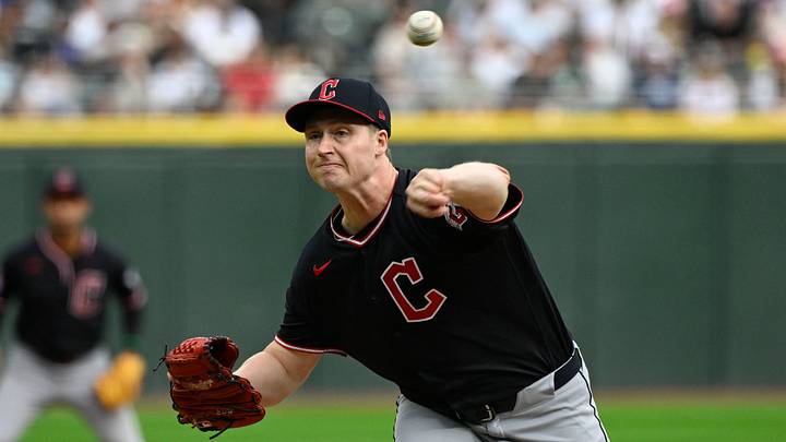 Aug 9, 2026: Cleveland Guardians pitcher Tim Herrin (29) delivers there ball during the third inning against the Chicago White Sox at Rate Field. Credit: Matt Marton-Imagn Images