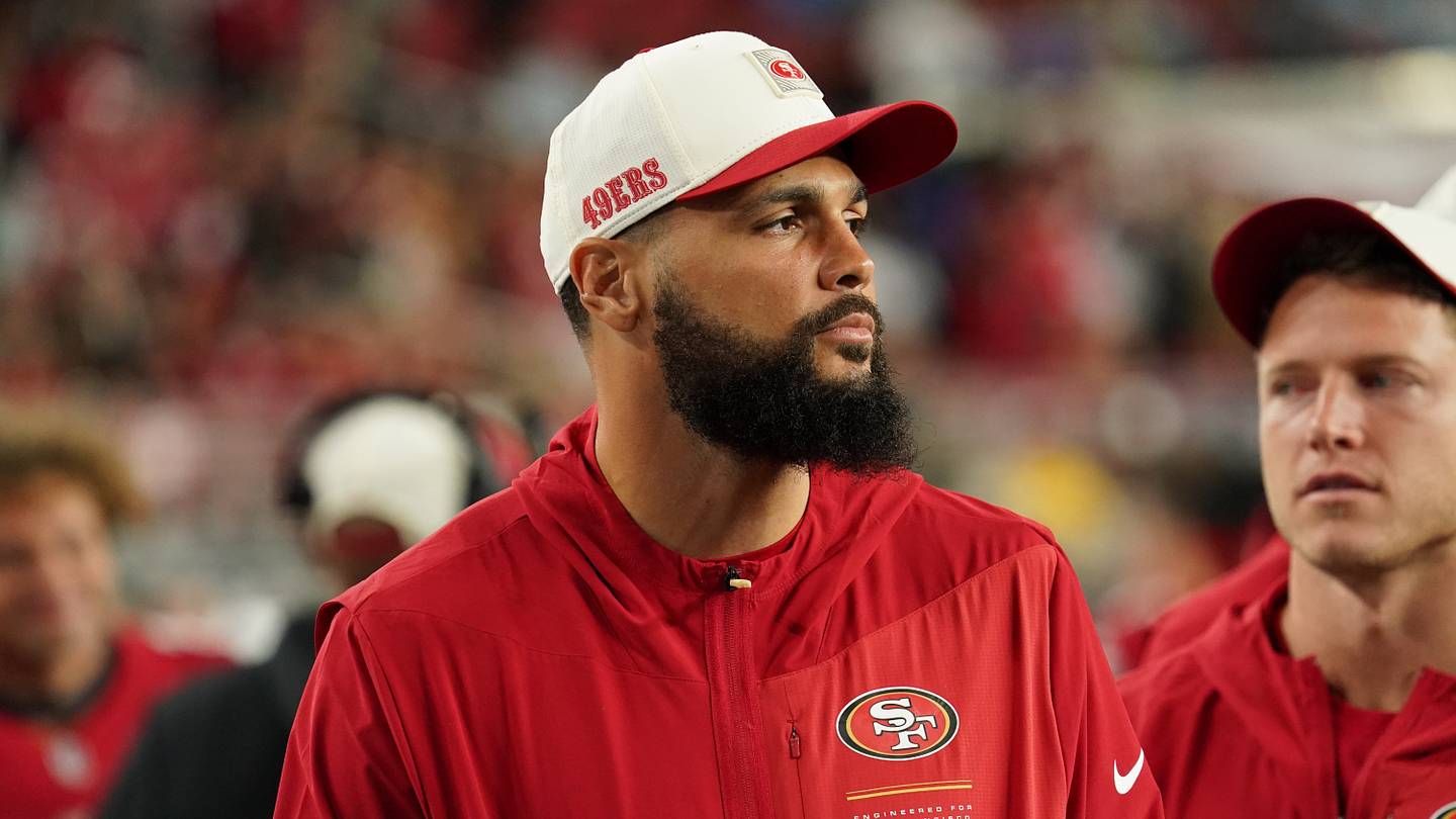 49ers Coach Sounds Off on Mike Evans Ahead of 2026 Season