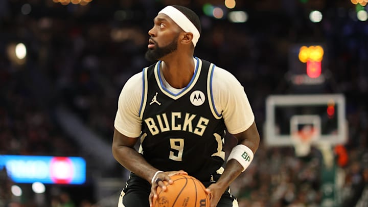 San Antonio Spurs v Milwaukee Bucks