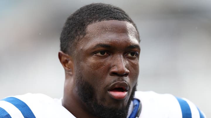 Indianapolis Colts linebacker Jaylon Carlies on the sidelines