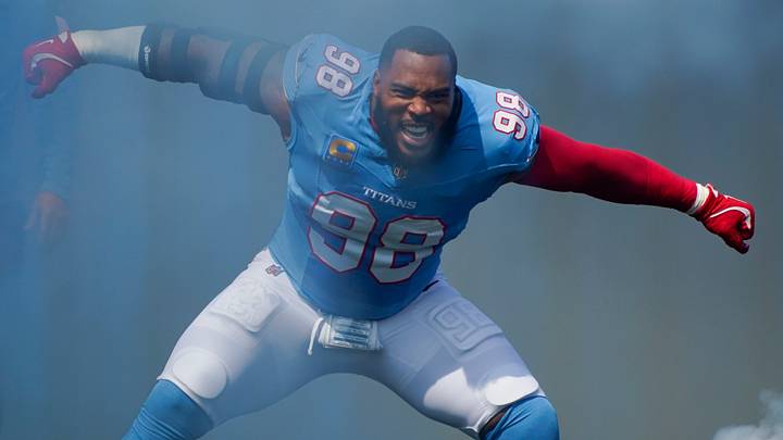 Tennessee Titans defensive tackle Jeffery Simmons (98) enters the field before the game against the Philadelphia Eagles at Nissan Stadium in Nashville, Tenn., Sunday, Sept. 20, 2026.