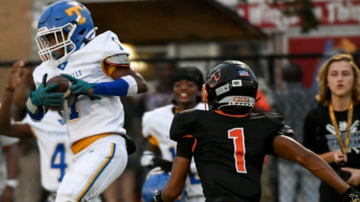 Florida is out in front for 2026 4-star defensive back CJ Hester, but Syracuse football can make up ground this weekend.