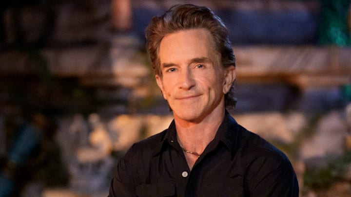 “Epic Party” – 24 returning players are abandoned on the islands of Fiji for a monumental 50th season, with the chance to win $1 million. The theme of the season, “In the Hands of the Fans,” quickly materializes as decisions from the fan vote swiftly and forcefully impact the game. Castaways reflect on how much they have changed since the last time they played the game. Then, an unforeseen injury during the first immunity challenge causes tribemates to rethink their attack strategy in order to