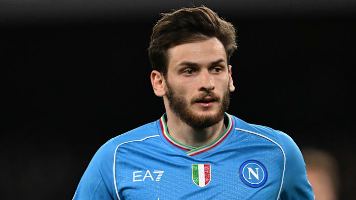 Kvicha Kvaratskhelia face à la Juventus. 