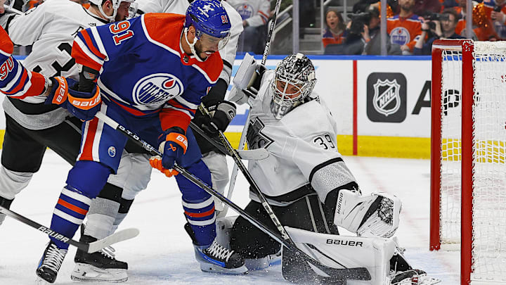 Edmonton Oilers forward Evander Kane (91)